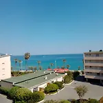T2 Au Lavandou, Climatise, A Deux Pas De La - Fr-1-308-158 Apartment